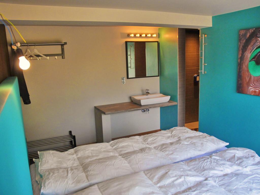 Arbre Dresse Villa Somme-Leuze Room photo