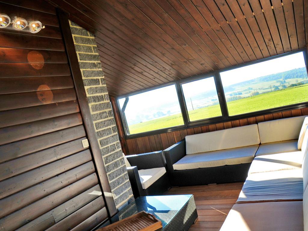 Arbre Dresse Villa Somme-Leuze Room photo