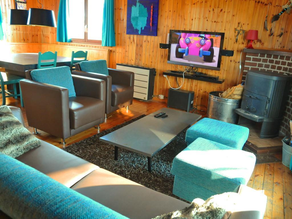 Arbre Dresse Villa Somme-Leuze Room photo