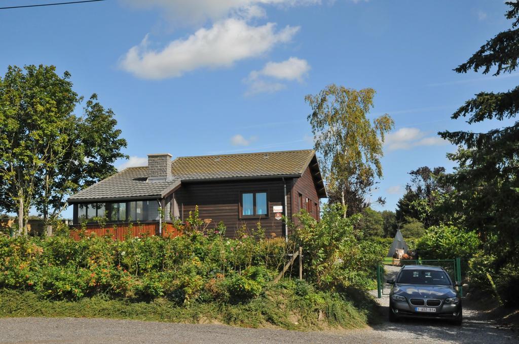 Arbre Dresse Villa Somme-Leuze Exterior photo
