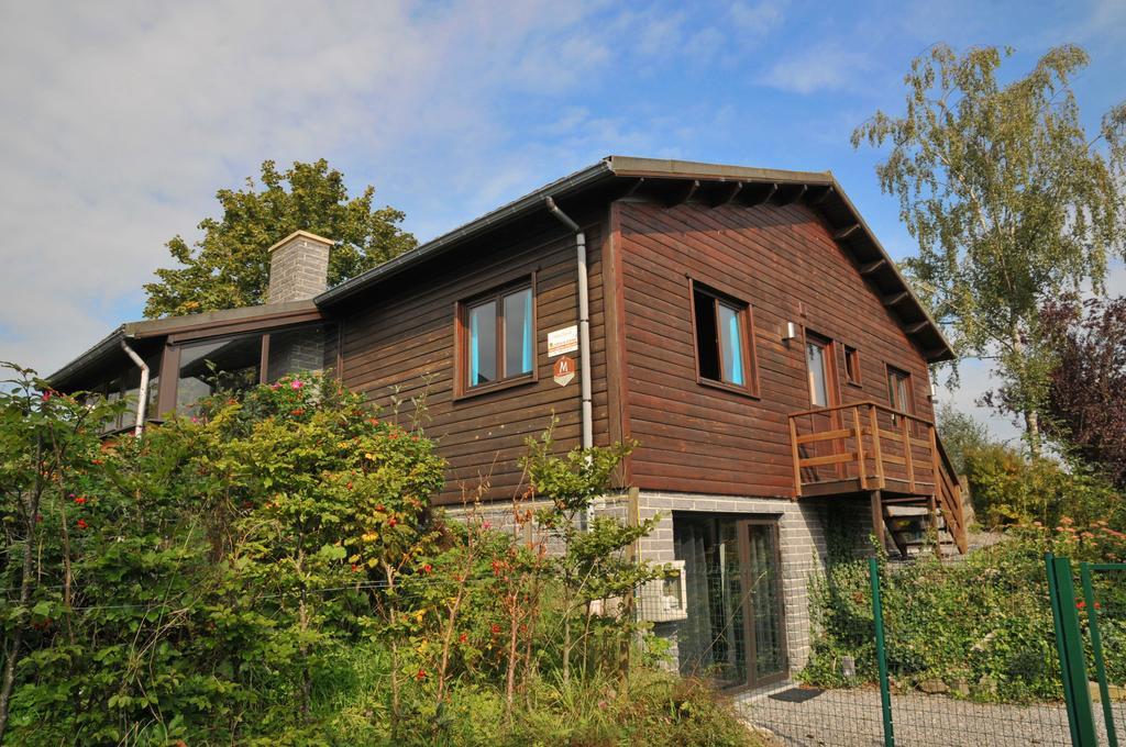 Arbre Dresse Villa Somme-Leuze Exterior photo